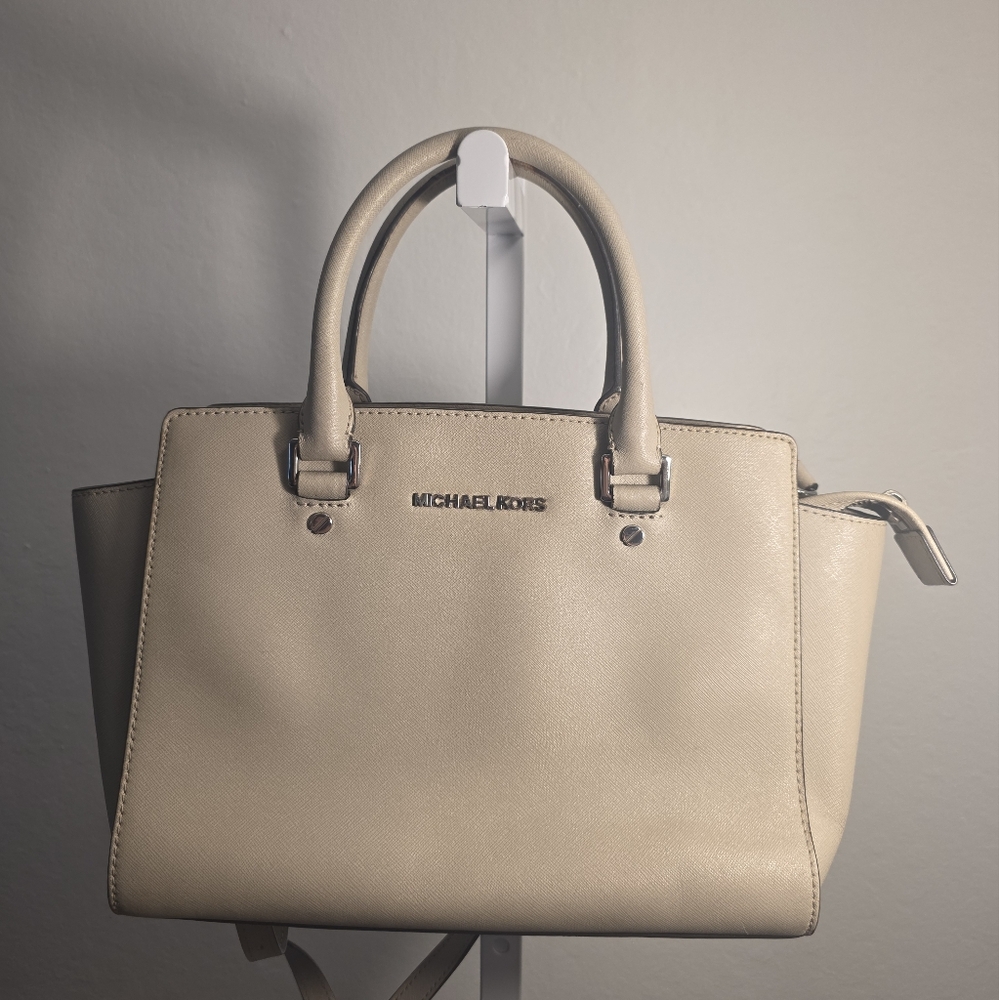Michael Kors Handbag/Crossbody